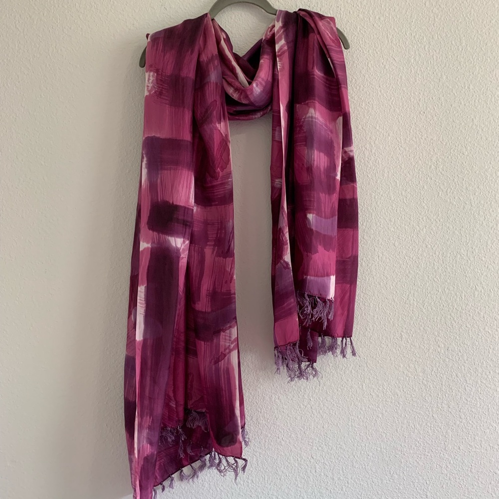 Camerucci Archivio Italia Purple and White Patterned Silk Scarf Shaw With Fringe